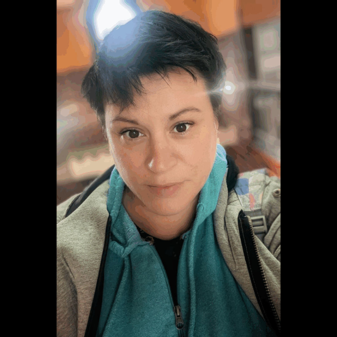 twarz domyślna czyli felieton o kobiecym uśmiechu i tym, że mamy dosyć